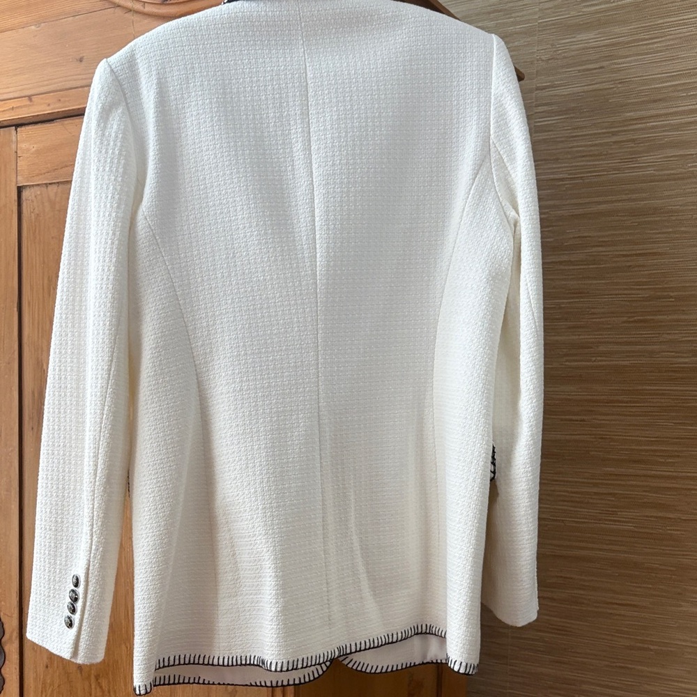 Elie Tahari Cream Blazer with Black Stitching - Picture 2 of 5